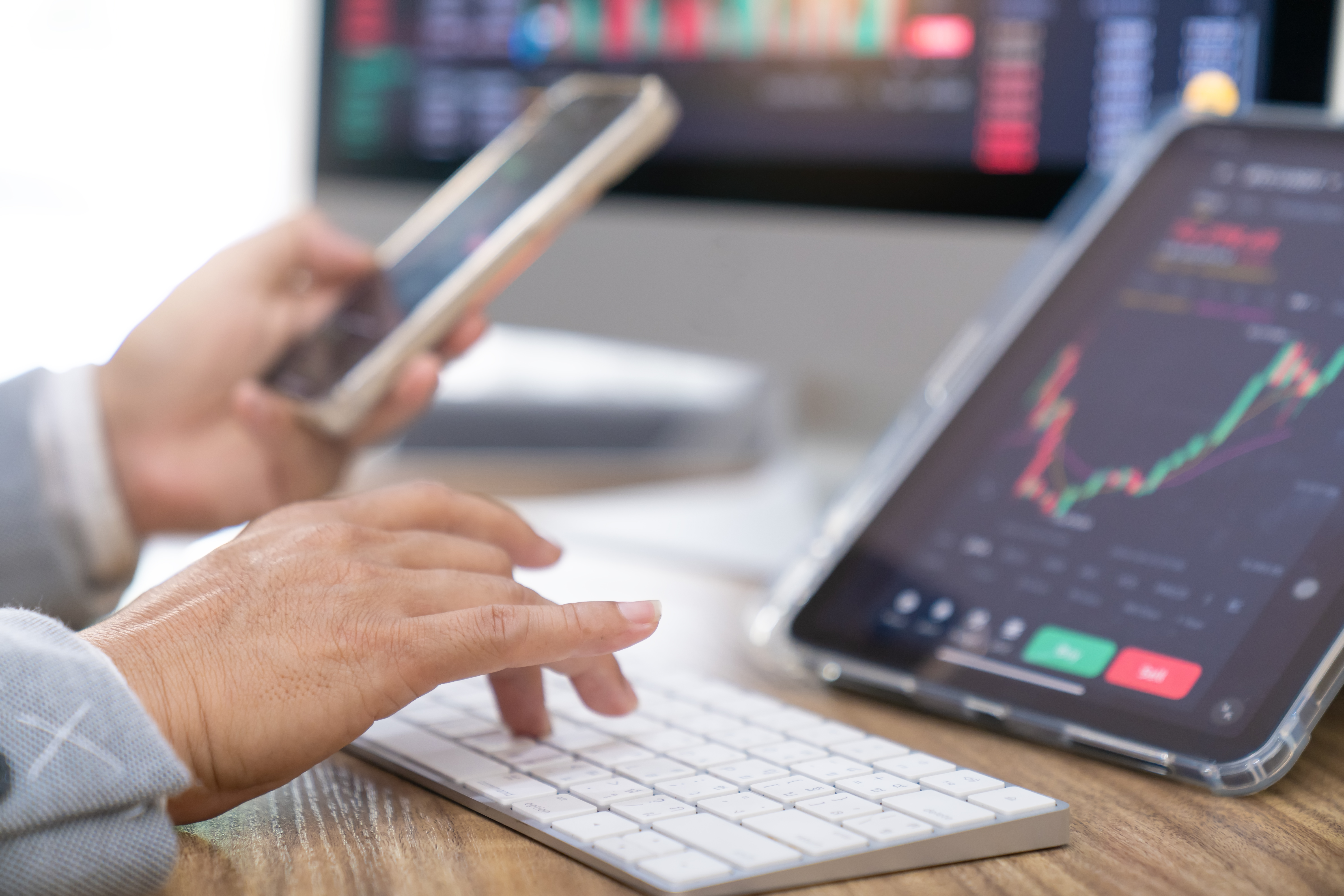 國人刷卡力驚人！2025年有望破5兆元 中信銀蟬聯「卡王」