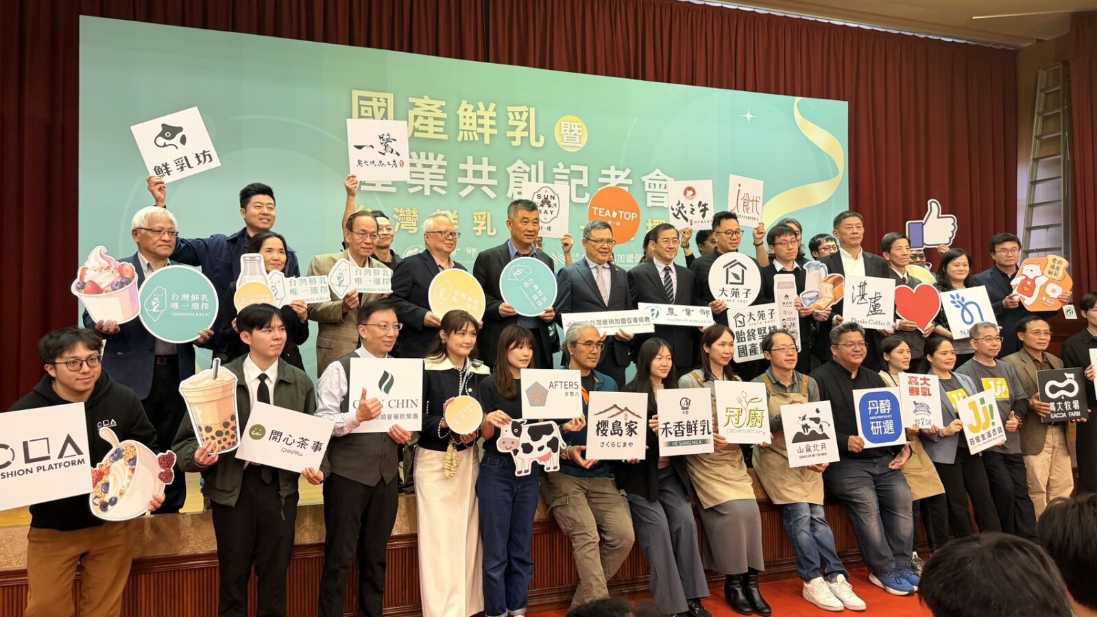 【有影】國產鮮乳共創新商機　餐飲品牌攜手酪農擴大應用