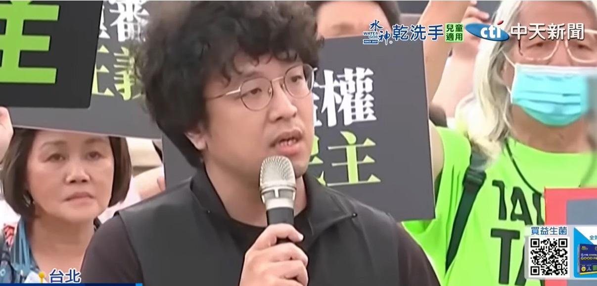 有大罷免和青鳥台積電才能投資全世界？粉專酸爆沈伯洋