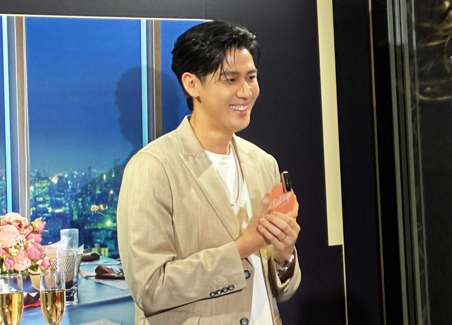 新婚生活甜炸！李玉璽笑曝每日早起「硬起來」　讚許允樂貼心