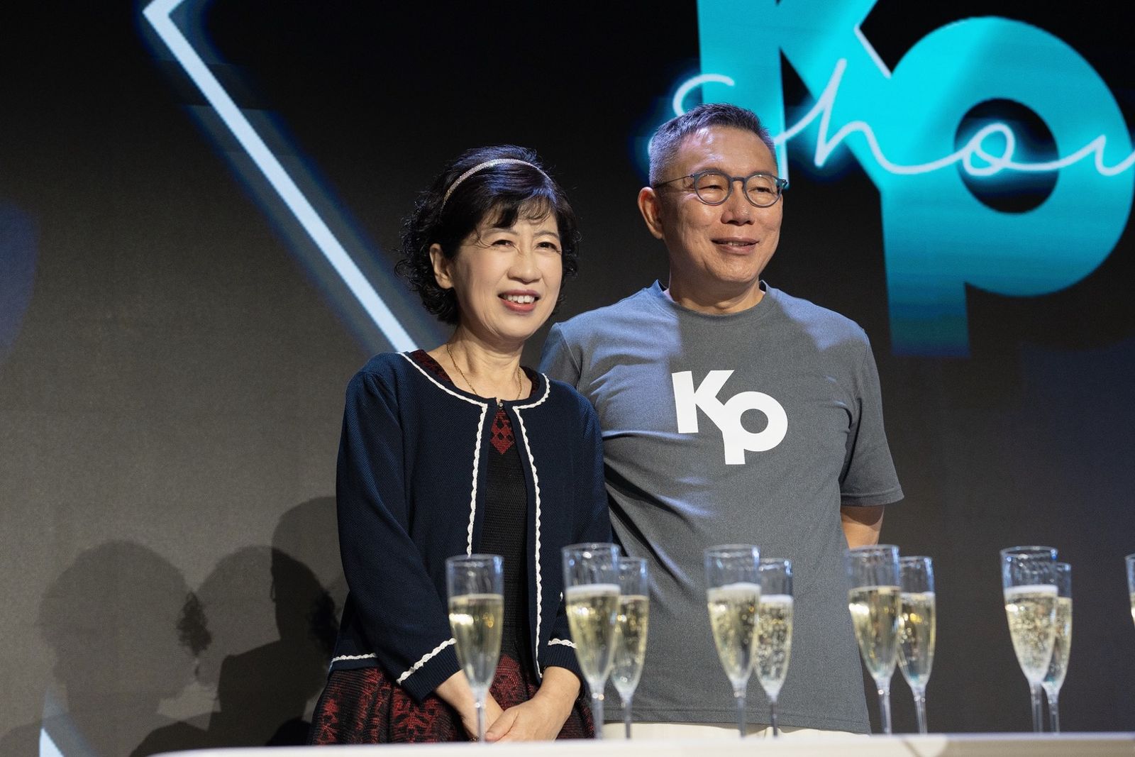 「電子腳鐐羞辱柯文哲夠本」　陳佩琪曝被充電線摔到雙腿瘀青