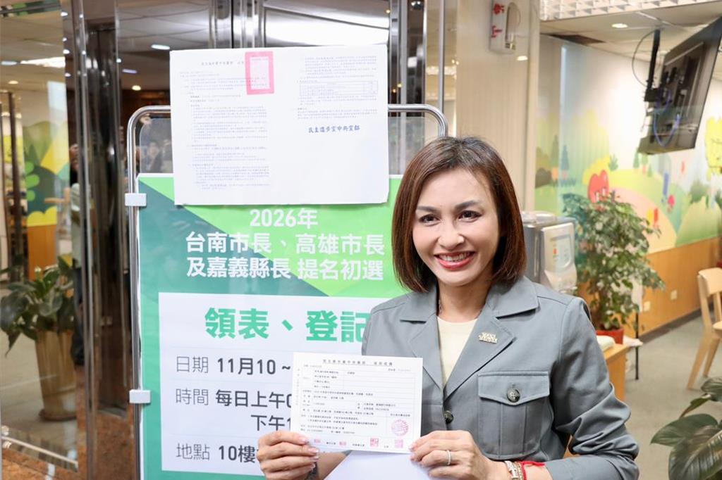 高雄垃圾山案藍綠互嗆 邱議瑩挺陳其邁提告