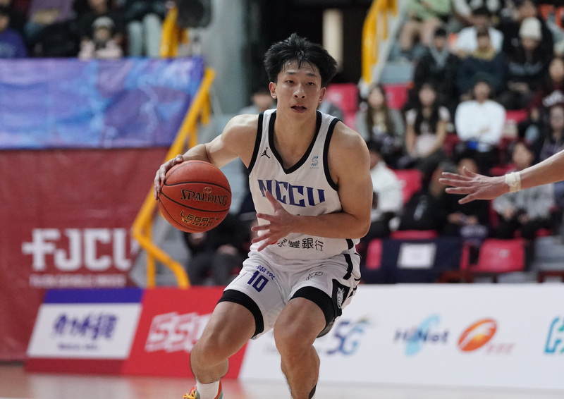 UBA宋昕澔達標900分　政大隊史第5人 (圖)