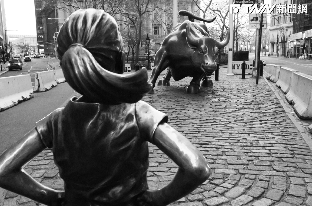 12月降息渺茫！輝達財報救市不成反挫2.5%　「道瓊漲710點、那指噴2.5%」啪！都沒了