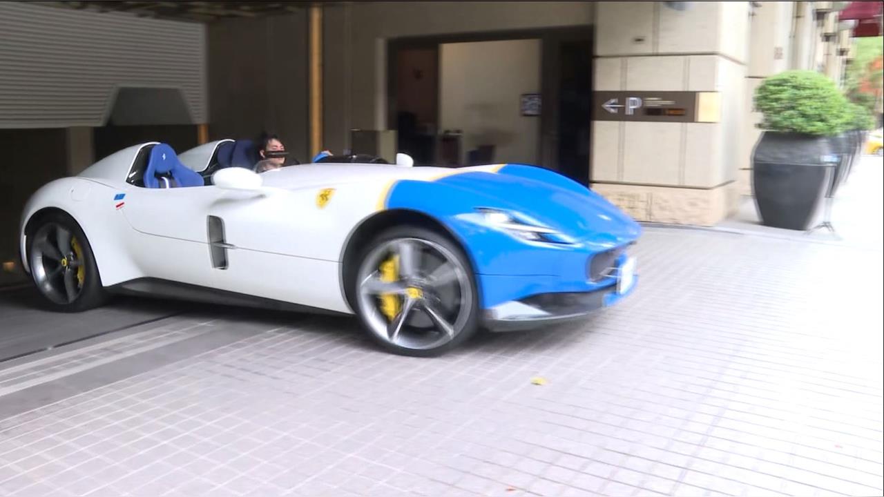 太子集團超跑大軍3/2法拍 法拉利.布加迪移車 引民眾圍觀