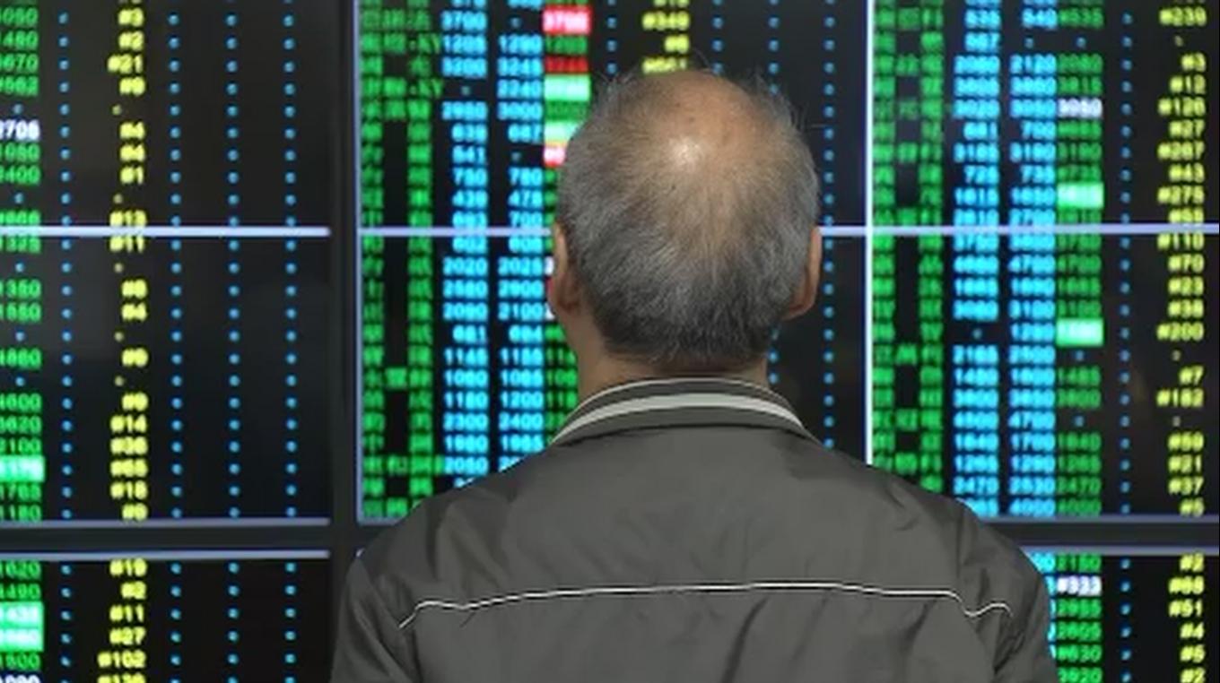 台股「青筍筍」重挫近1500點！國安...