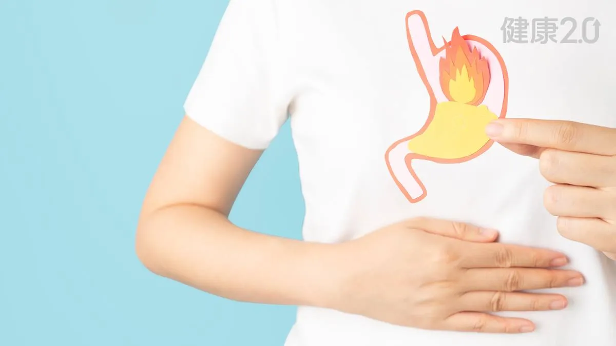 嚼口香糖能緩解胃食道逆流！這種口香糖才有效 最佳時機曝