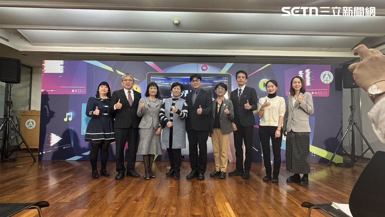 抖音、小紅書毀大腦！台大醫示警「傷害恐延續數10年」　教育部推4防護