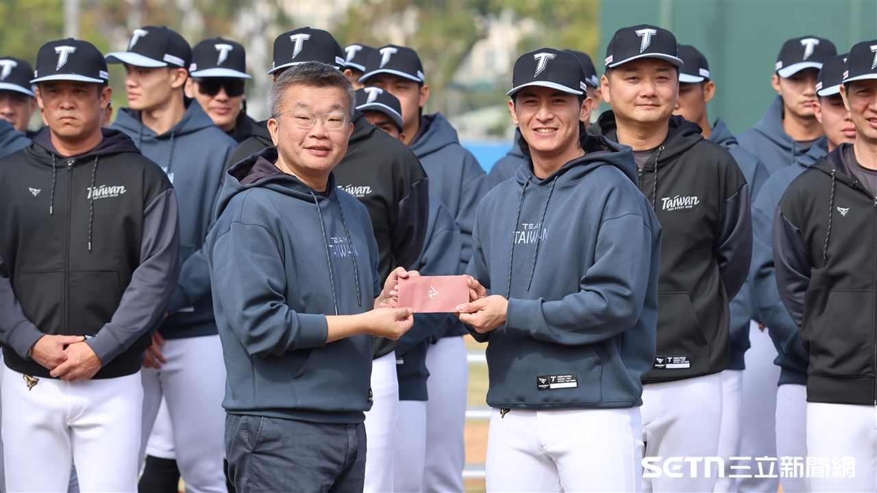 WBC／睽違20年重回國訓大讚飲食、設施　陳傑憲成功追星合照