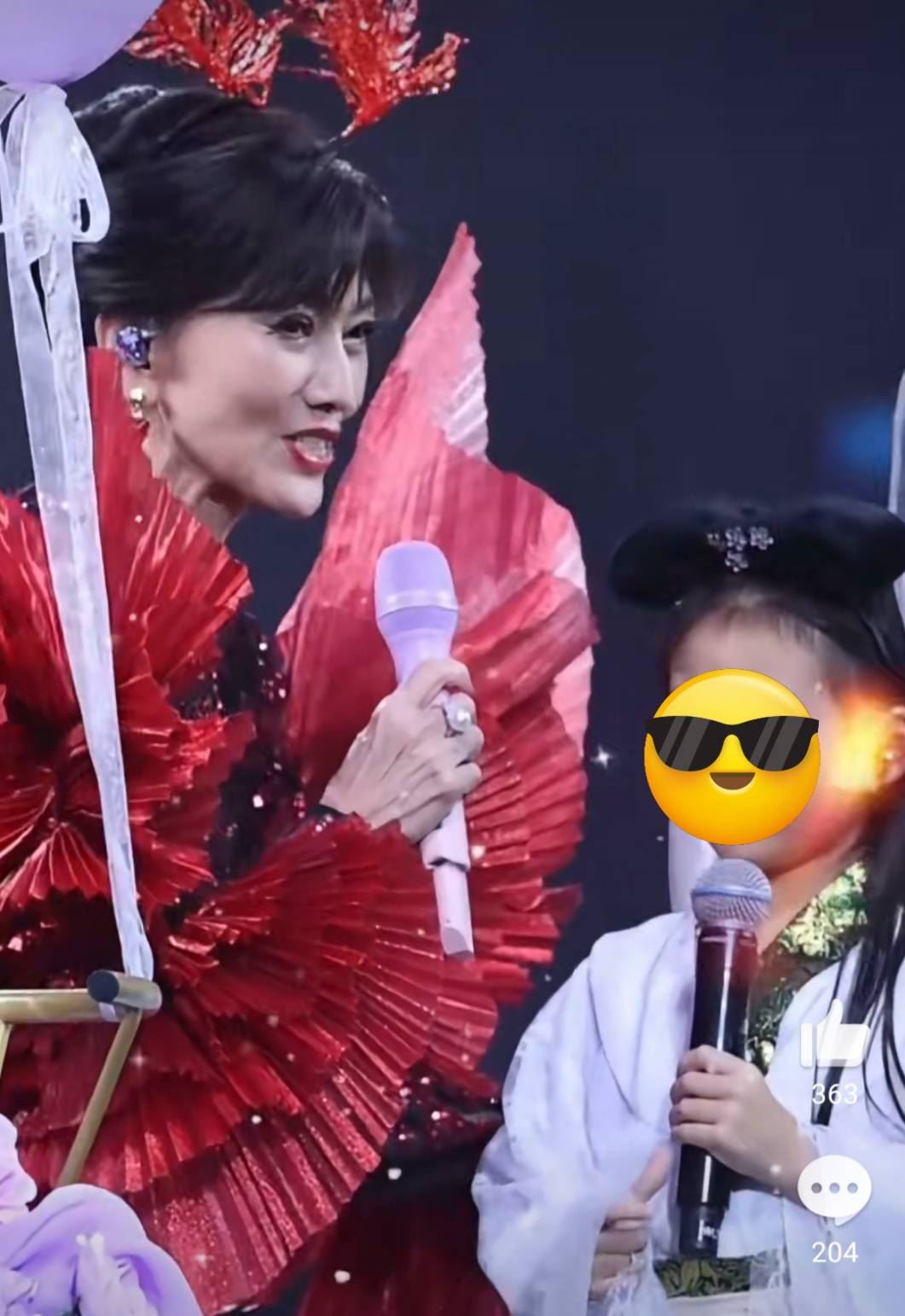 趙雅芝孫女首露面「瓜子臉、大眼睛」　高顏值被誇：隔代遺傳天花板