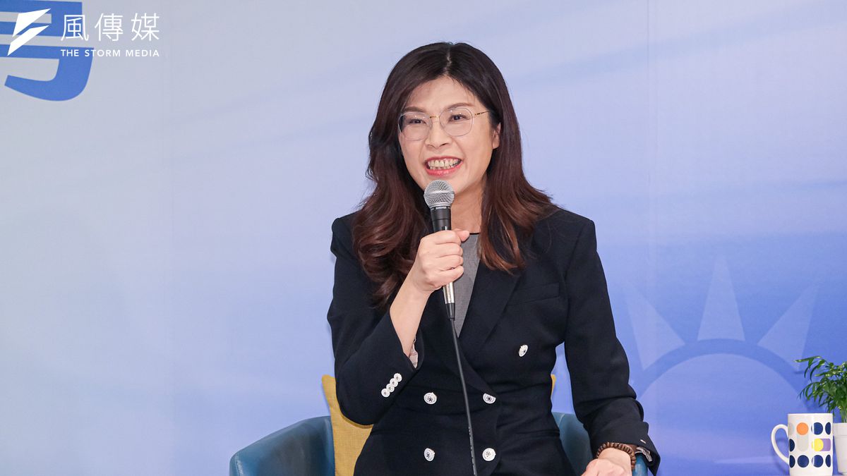 回故鄉面對黨魁選舉挺郝張派！鄭麗文釋善意喊「一家人」　祝福張嘉郡接棒雲林縣長