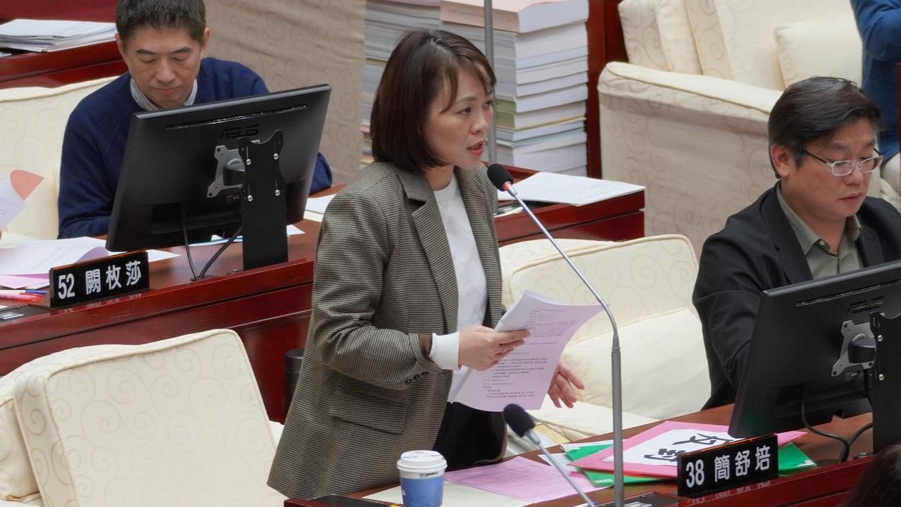 鄭麗文稱「中國是親人、不會骨肉相殘」　簡舒培痛批：不是笨就是壞