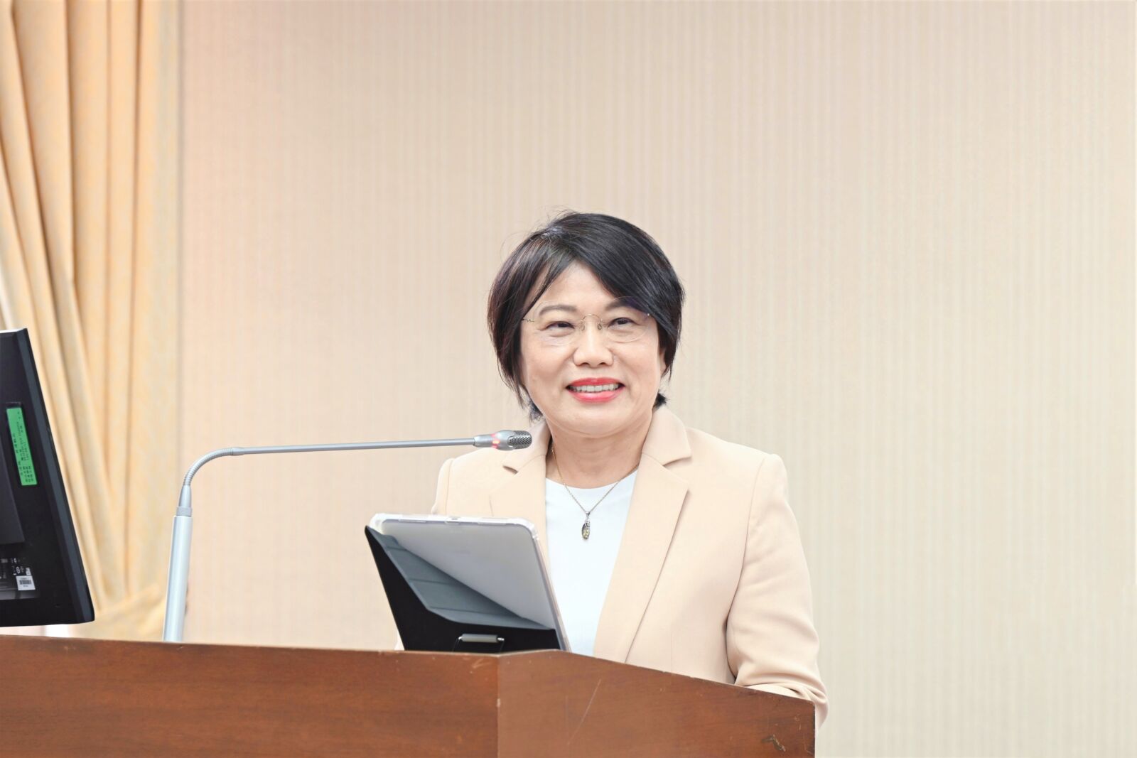 立院擬用「切結書」解套中配任公職？　劉世芳駁：完全無法律效力