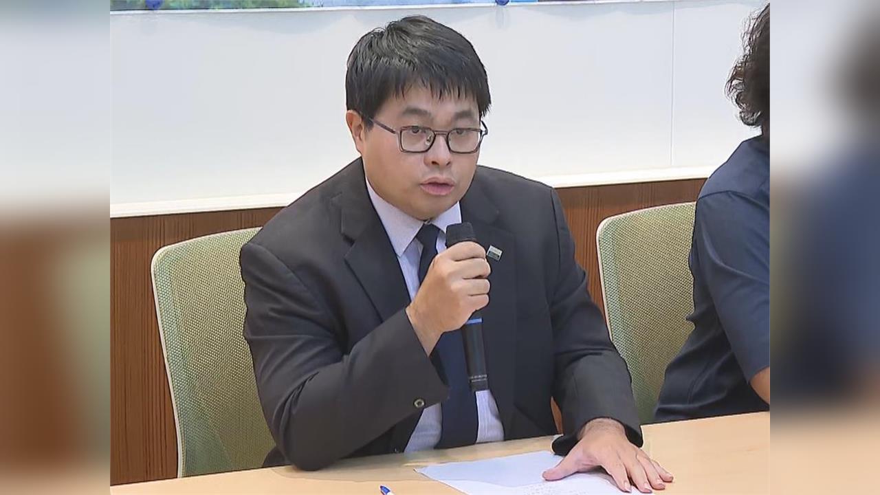 中國通緝無效！沈伯洋現身荷蘭國際法庭...