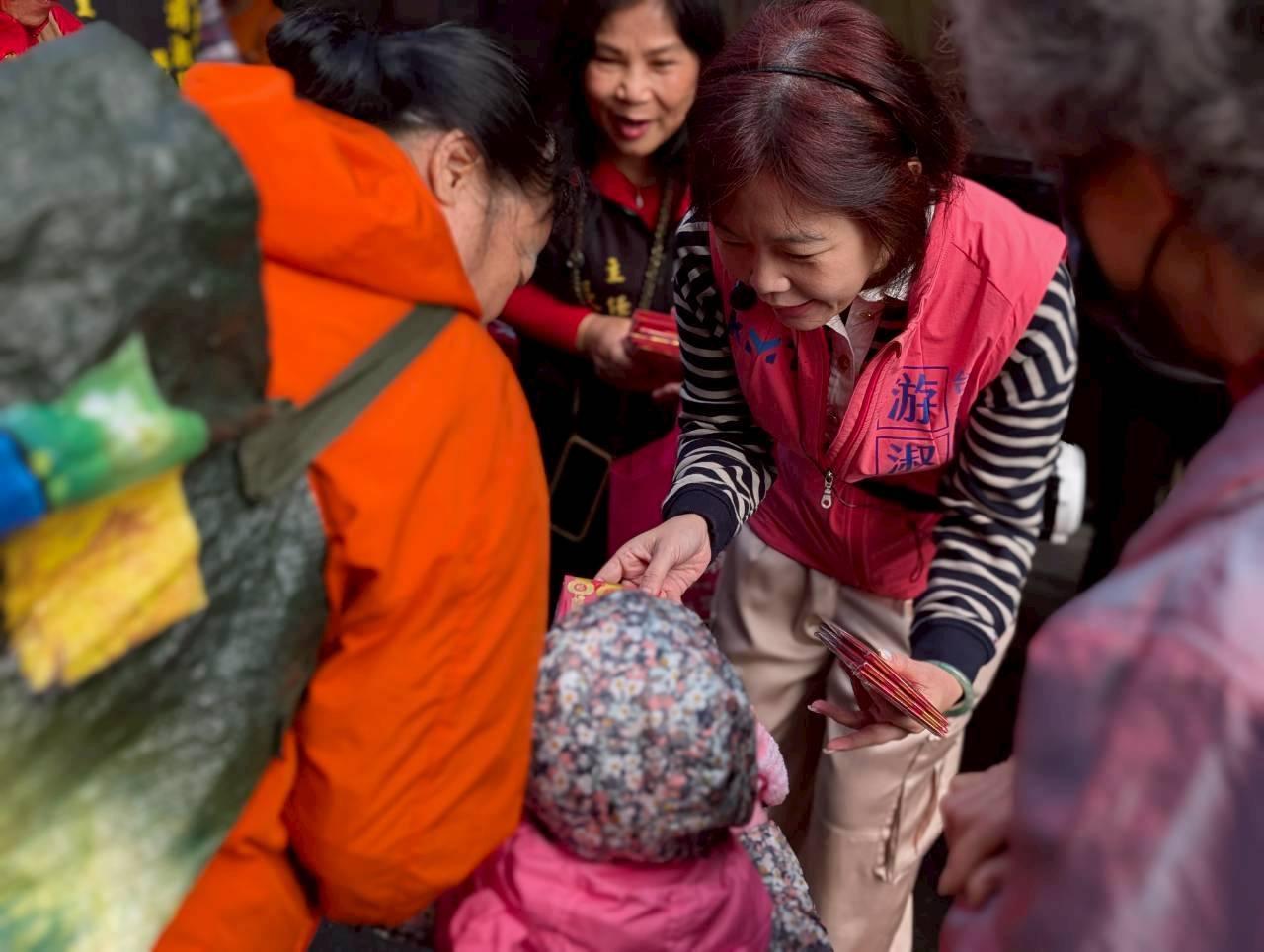 「港湖三姝」巧遇東湖市場　游淑慧曝真心話：腳步要站穩