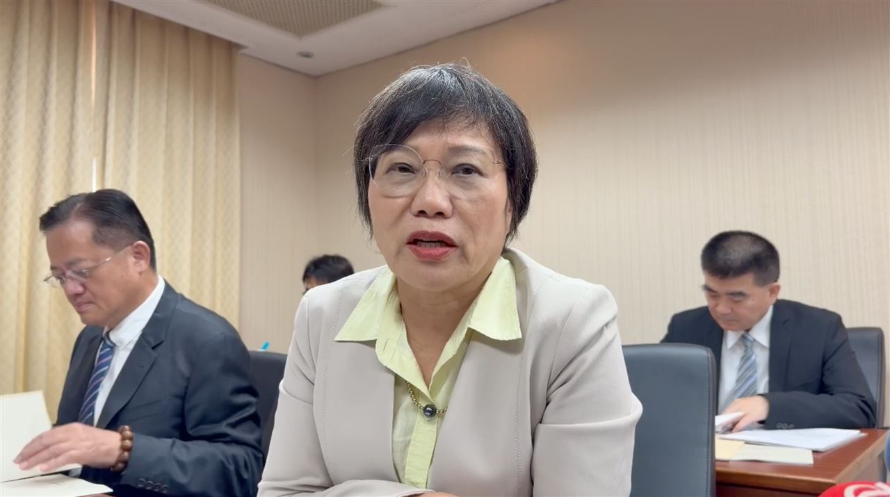 中配任公職可簽切結書？劉世芳：《國籍法》並無簽切結書規定