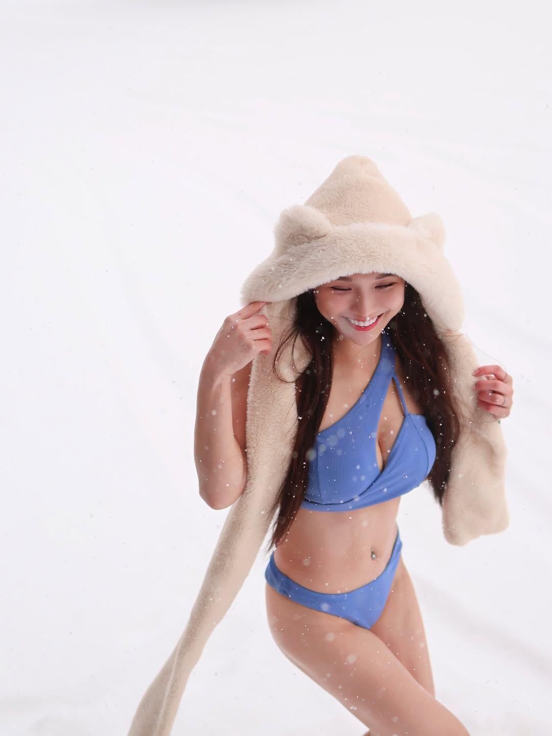 琳妲雪地比基尼辣照曝光　解放「超兇上...