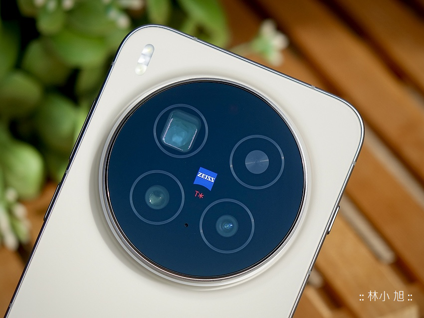 vivo X300 與 X300 P...