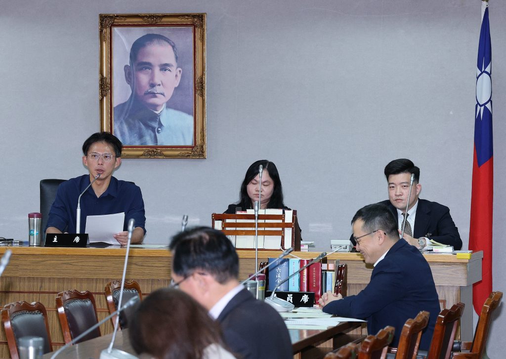 賴國情報告軍費案 朝野協商破局