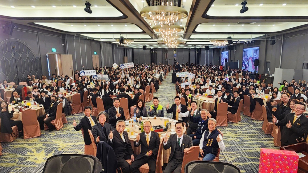 永慶加盟四品牌東台灣2025逆勢創佳績　宜、花尾牙席開逾110桌添喜氣
