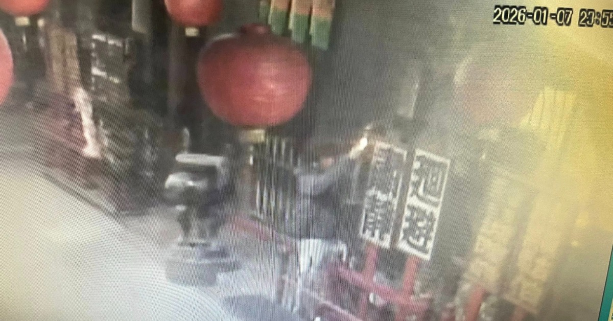 男闖威鎮堂縱火燒神像遭逮！6天前大鬧...