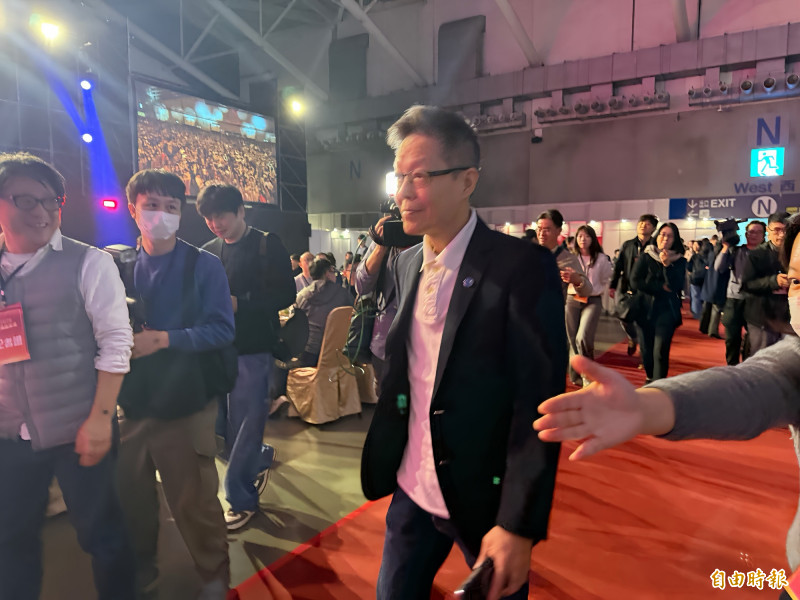 廣達旺年會來了！副總楊麒令：今年AI業務貢獻繼續三位數成長