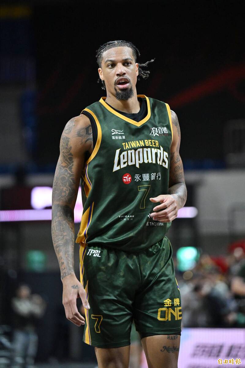 TPBL》甩飛孫思堯導致他右膝重傷！雲豹洋將麥卡洛遭罰1萬