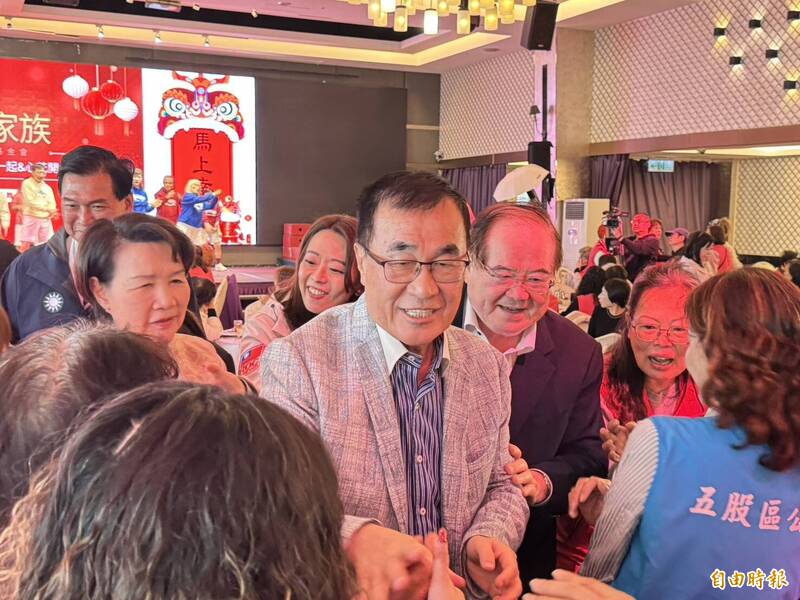 李四川現身婦女會人氣旺 江怡臻：徵召...