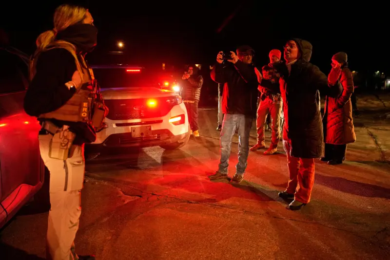 明尼阿波利斯又爆ICE開槍傷人！示威再起