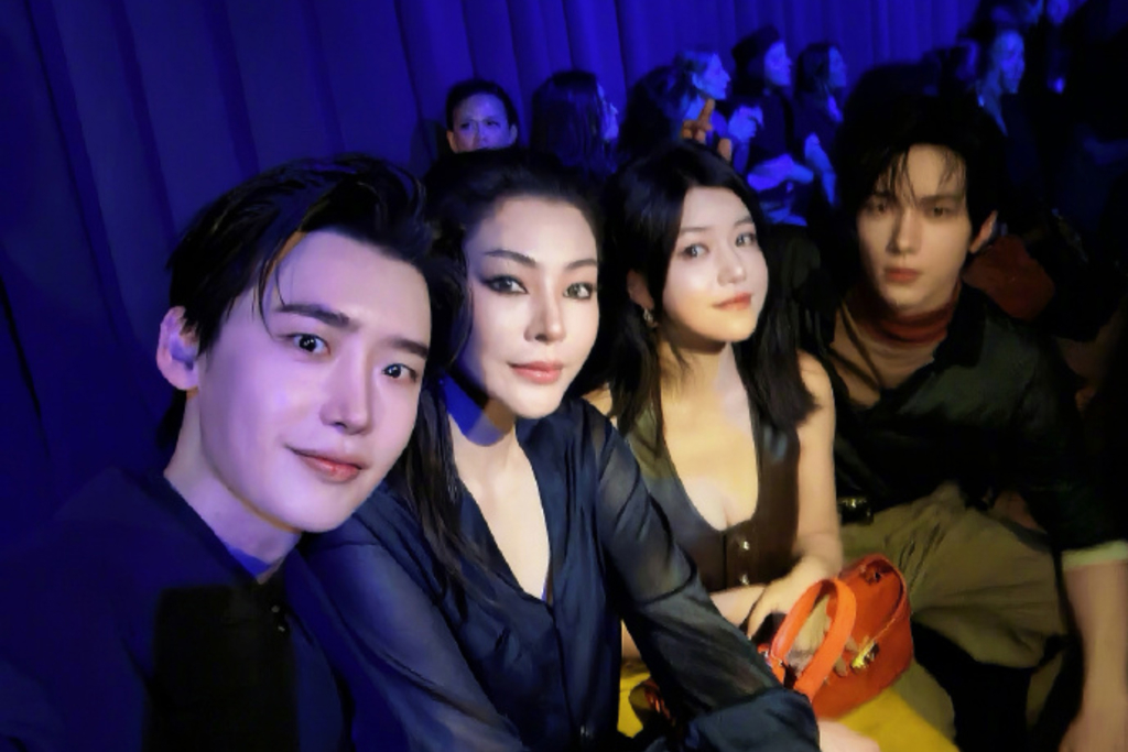 陳妍希深U短裙現身米蘭時裝周「同框李鐘奭」凍齡狀態超吸睛