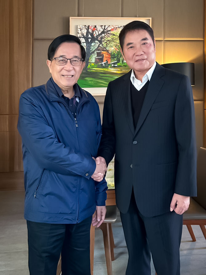 鍾東錦談陳水扁及柯文哲：困頓時沒有嫌...