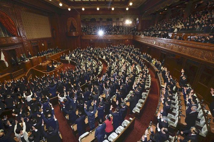 日眾議院解散｢議員3呼萬歲｣ 矢板明夫指折射出日本政治文化這一面