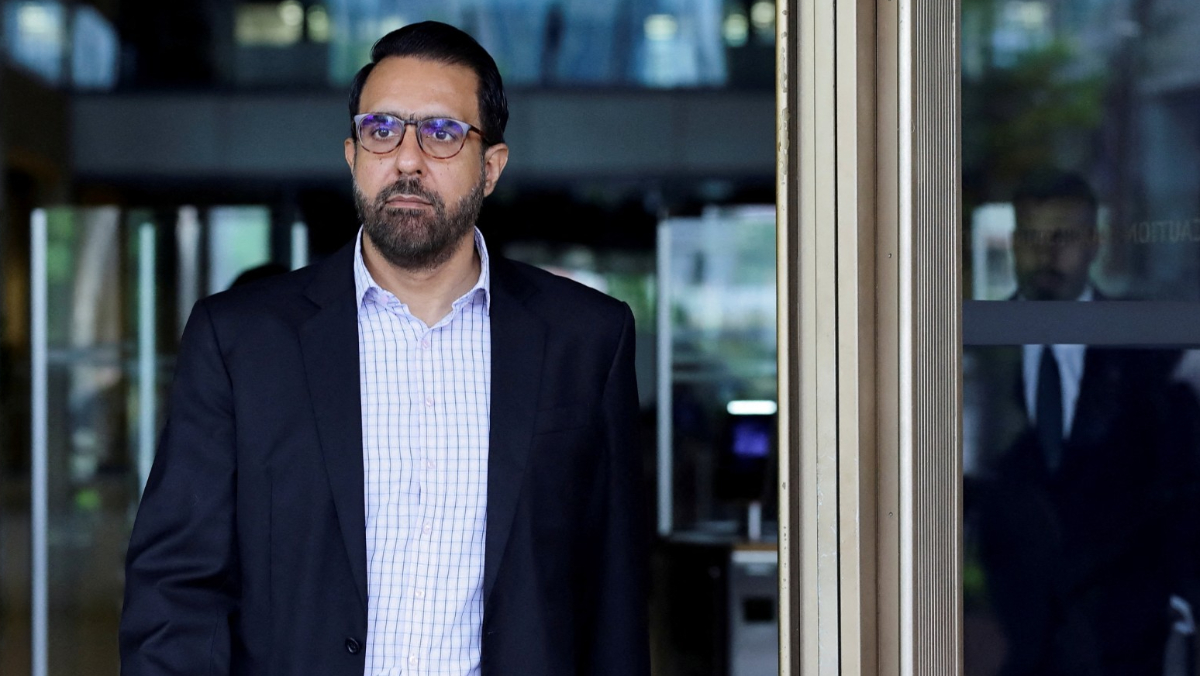 獲得和撤銷頭銜都是第一人！新加坡工人...